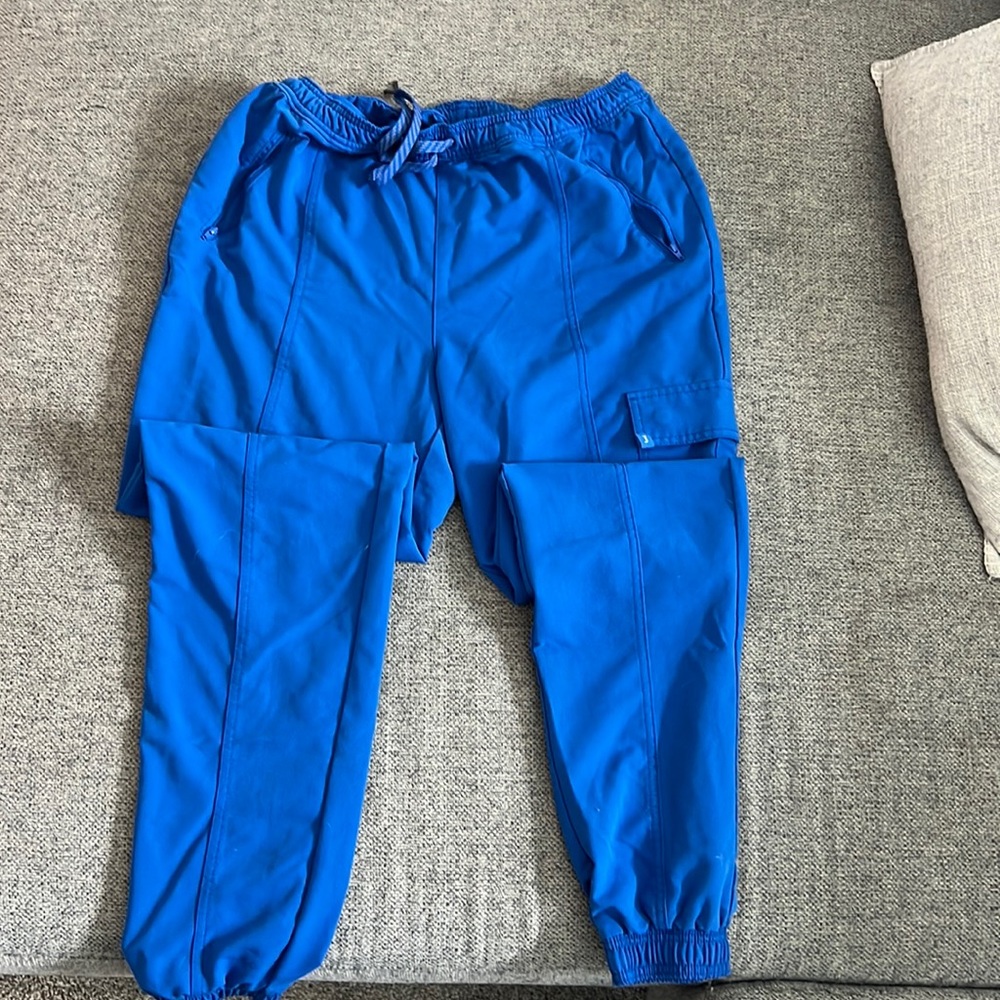 Jaanuu jogger scrub pants!